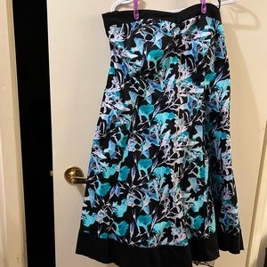 Strapless dress with frills..